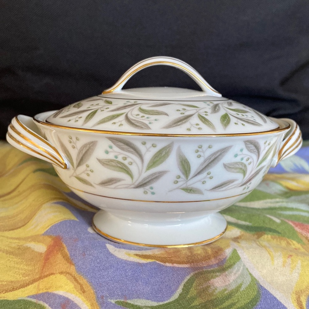 Noritake China Vintage Japan Carole Covered Sugar Bowl Excellent Used Condition